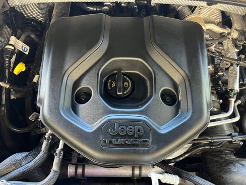 Used 2024 Jeep Grand Cherokee Limited 4xe AWD/4WD image 31