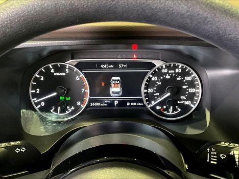 Used 2023 Nissan Rogue SV image 13