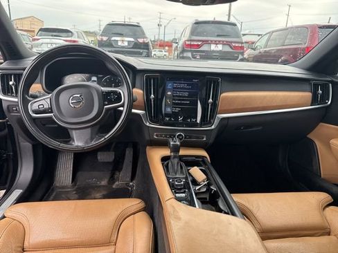 Used 2017 Volvo S90 T6 Inscription w/ Climate Package image 15