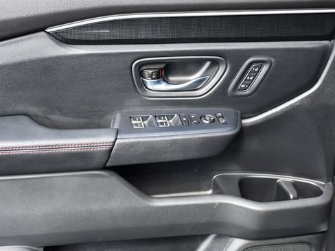 Used 2025 Honda Pilot Black Edition image 27