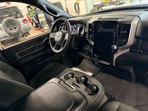 Certified 2025 RAM 2500 Big Horn AWD/4WD image 15