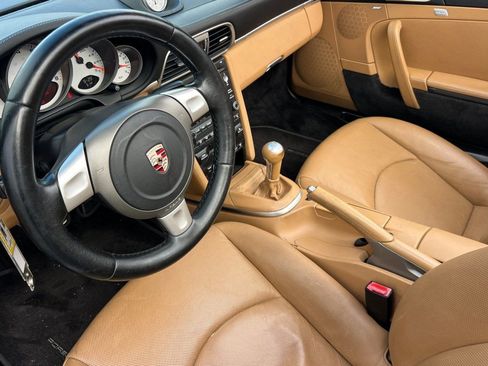 Used 2009 Porsche 911 Carrera S image 4