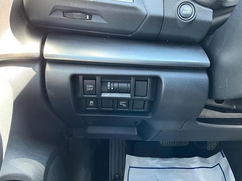 Used 2018 Subaru Crosstrek 2.0i Limited image 16