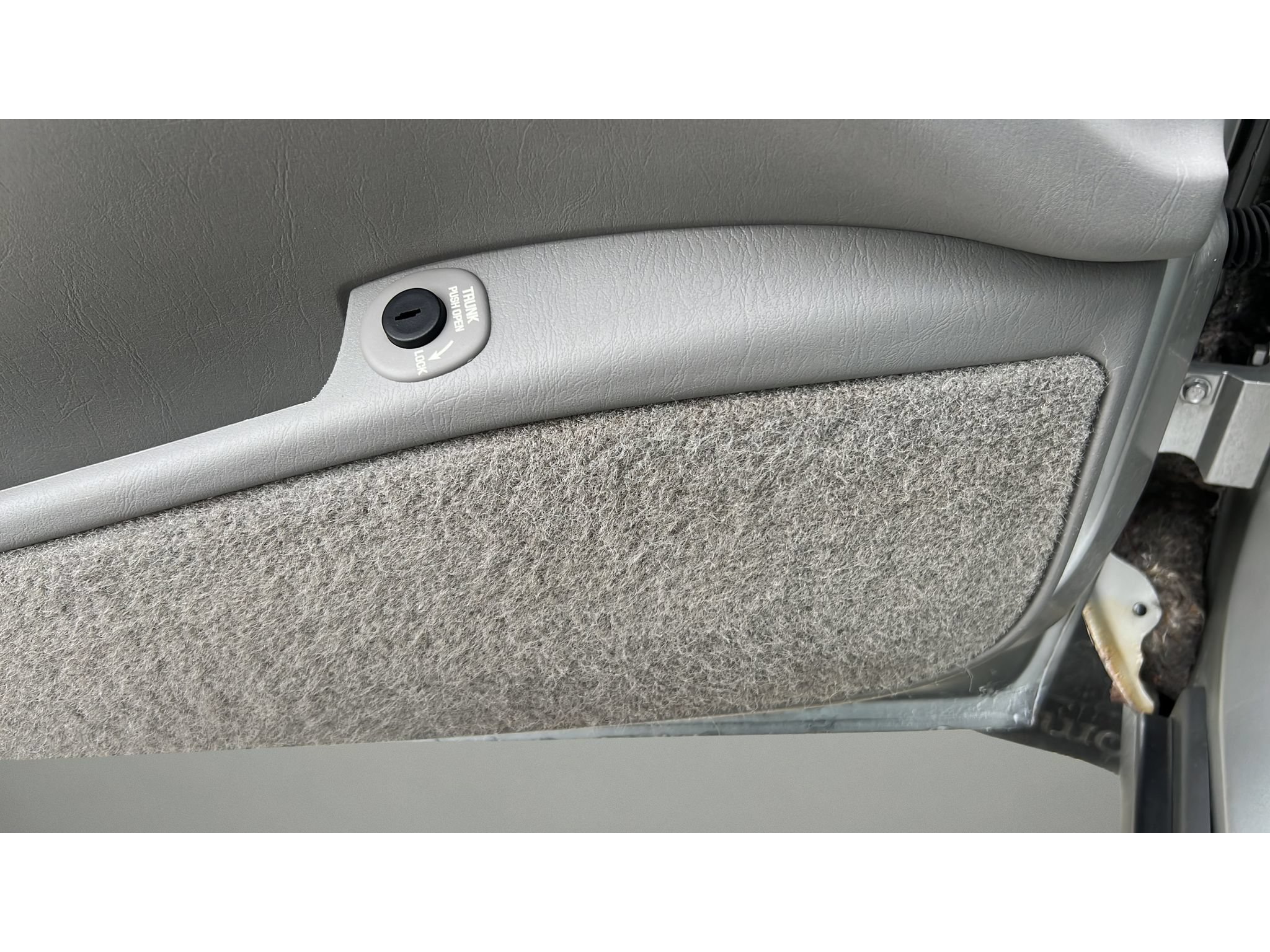 Used 2005 Buick Le Sabre Limited FWD image 26