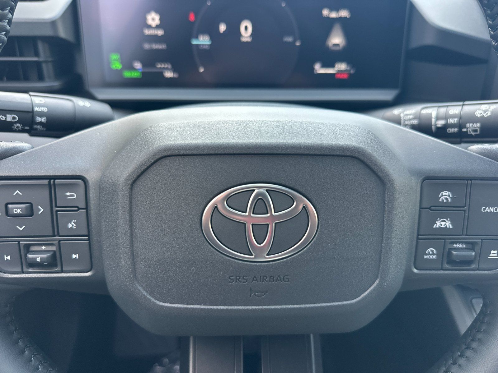 Used 2026 Toyota RAV4 SE w/ Convenience Package AWD/4WD image 27