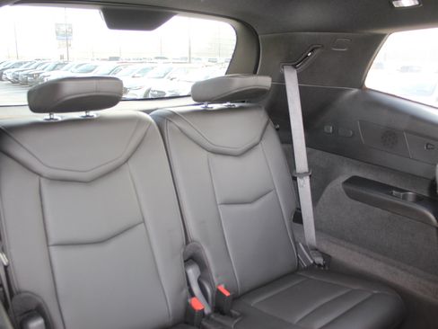 Used 2020 Cadillac XT6 Premium Luxury image 35