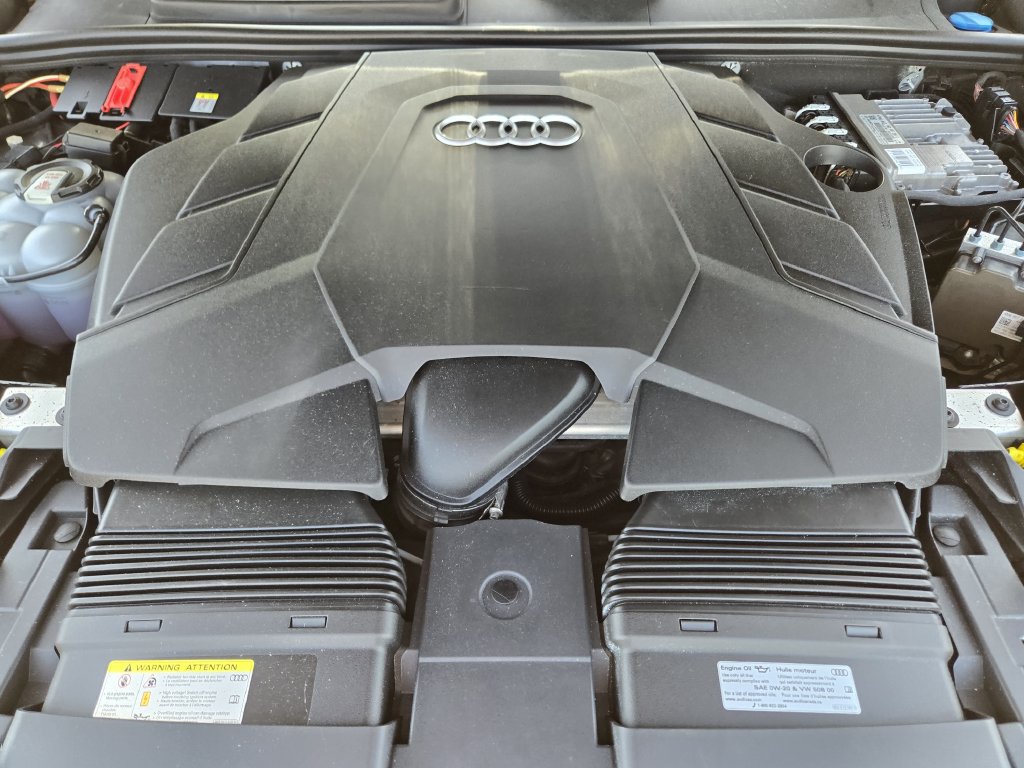 Used 2021 Audi Q8 Premium Plus w/ Premium Plus Package AWD/4WD image 40