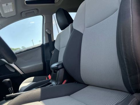 Used 2015 Toyota RAV4 XLE AWD/4WD image 18