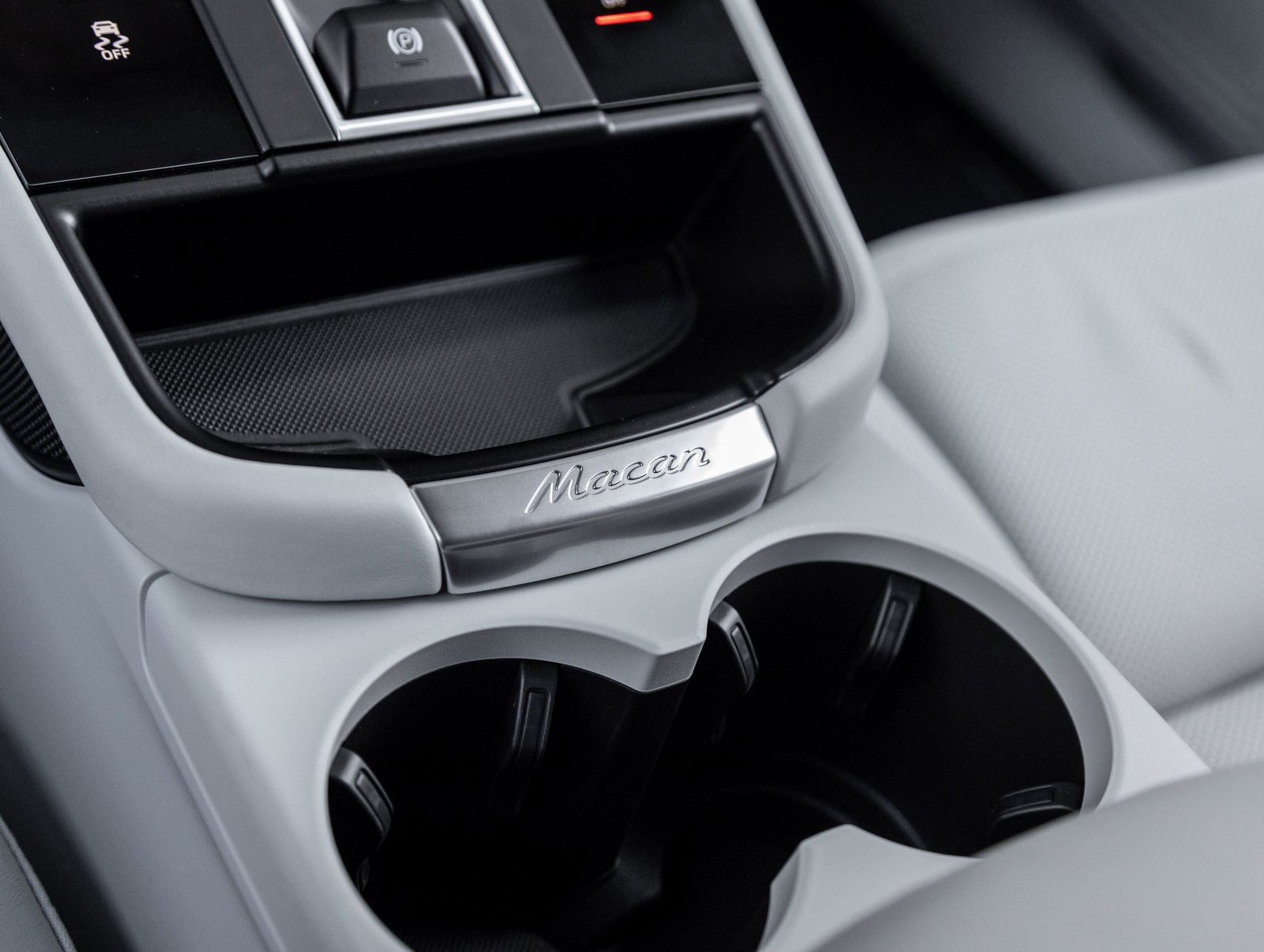 Certified 2026 Porsche Macan S AWD/4WD image 28