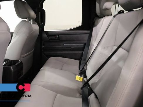 Certified 2024 Toyota Tacoma SR5 AWD/4WD image 31