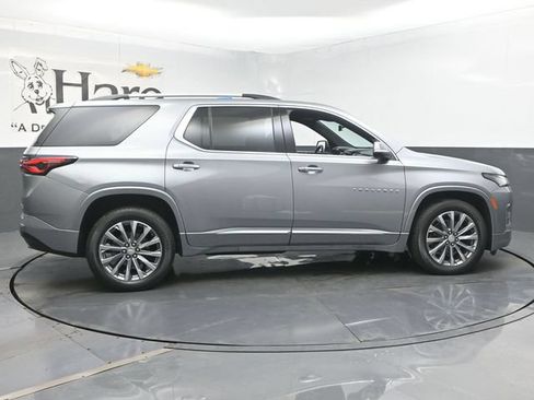 Used 2023 Chevrolet Traverse Premier w/ LPO, Floor Liner Package AWD/4WD image 38