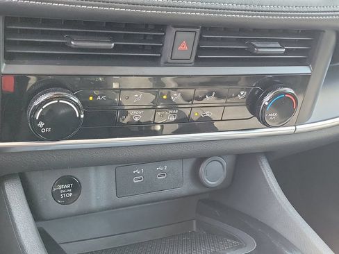 Certified 2024 Nissan Rogue S FWD image 27