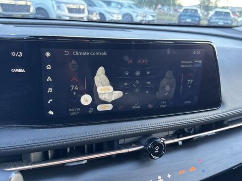 Used 2024 Nissan Ariya AWD image 31