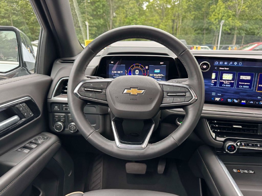 Used 2026 Chevrolet Tahoe Premier AWD/4WD image 22