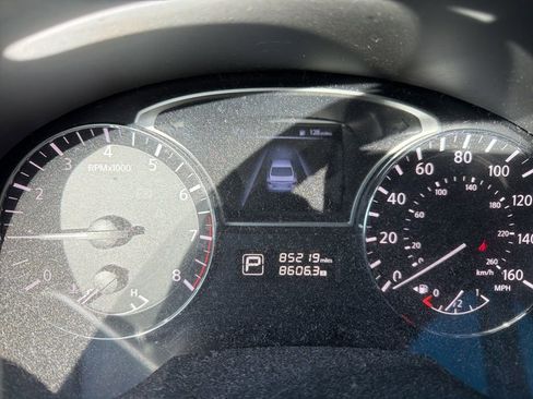 Used 2015 Nissan Altima 2.5 SV w/ Convenience Package image 6