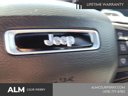 New 2025 Jeep Grand Cherokee 4WD image 18