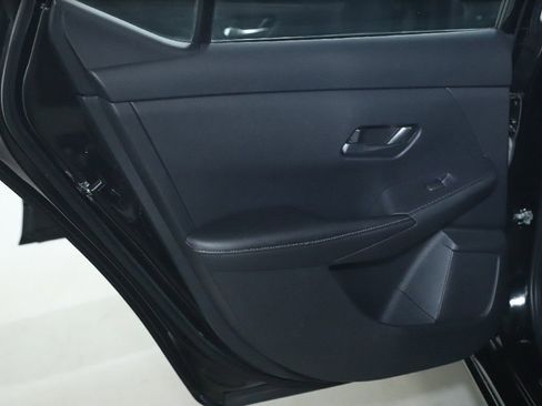Used 2024 Nissan Sentra SV FWD image 14