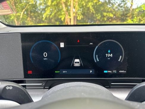 Used 2025 Hyundai Kona SEL FWD image 12