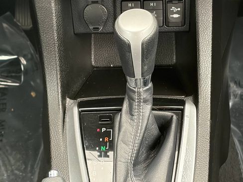 Used 2017 Toyota Corolla XLE w/ Carpet Mat Package (TMS) FWD image 30