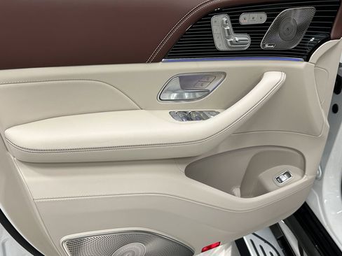 New 2026 Mercedes-Benz Maybach GLS 600 4MATIC image 11