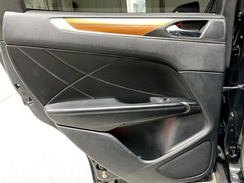 Used 2017 Lincoln MKC Reserve w/ Canadian Touring Package image 8