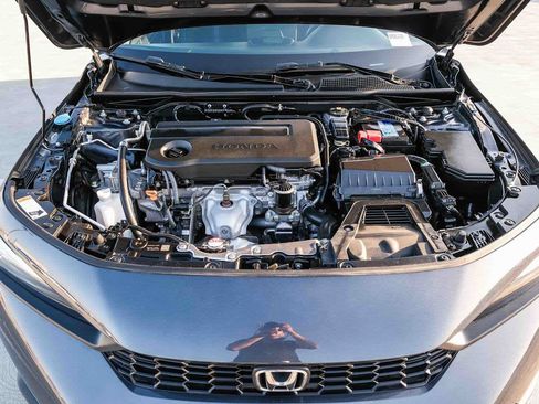Used 2025 Honda Civic Sport image 29