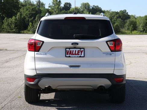 Certified 2019 Ford Escape Titanium AWD/4WD image 8