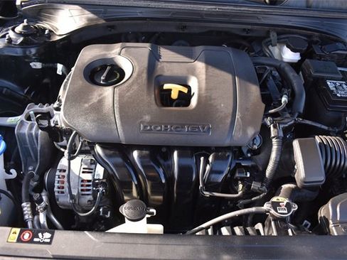 Certified 2022 Kia Forte LXS image 28