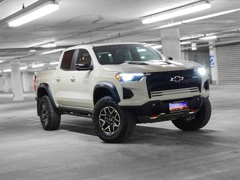 Used 2026 Chevrolet Colorado ZR2 w/ Technology Package image 4