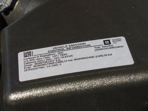 Used 2021 Chevrolet Suburban High Country w/ Premium Package image 16