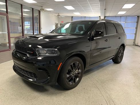 Used 2023 Dodge Durango R/T w/ Blacktop Package RWD image 2