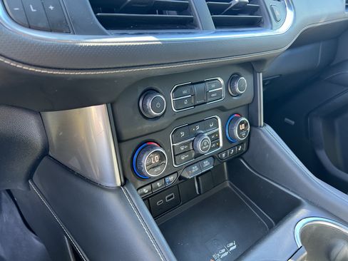 Used 2023 Chevrolet Tahoe Premier RWD image 27