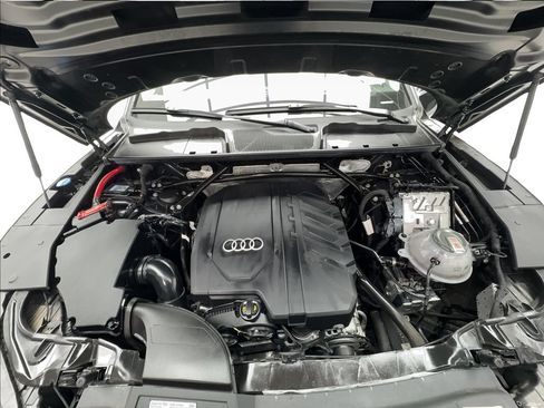 Used 2023 Audi Q5 2.0T Premium w/ Convenience Package AWD/4WD image 18