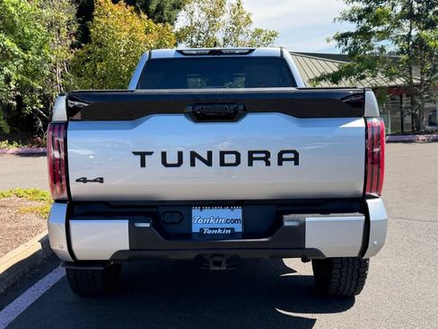 Used 2022 Toyota Tundra Platinum w/ Advanced Package AWD/4WD image 6