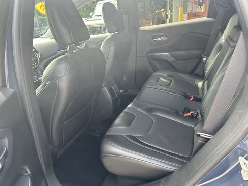 Used 2019 Jeep Cherokee Limited AWD/4WD image 19