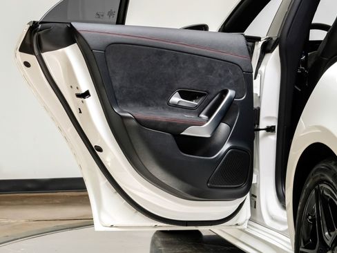 Used 2023 Mercedes-Benz CLA 250 4MATIC image 42