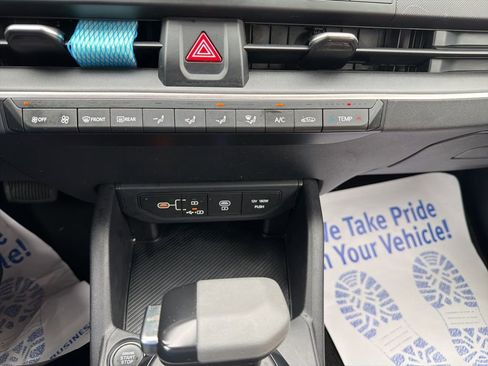 Used 2025 Kia K4 LXS image 24