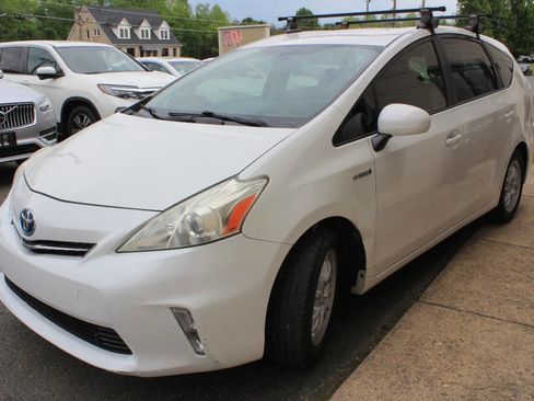 Used 2013 Toyota Prius V Two FWD image 5