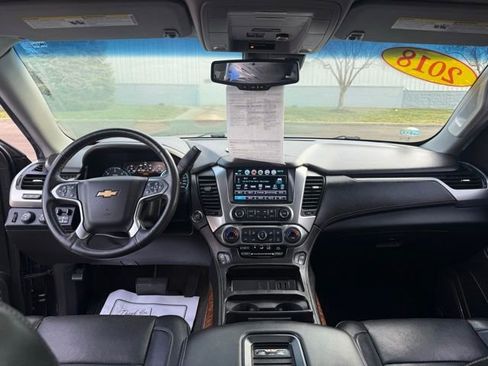 Used 2018 Chevrolet Suburban Premier image 24