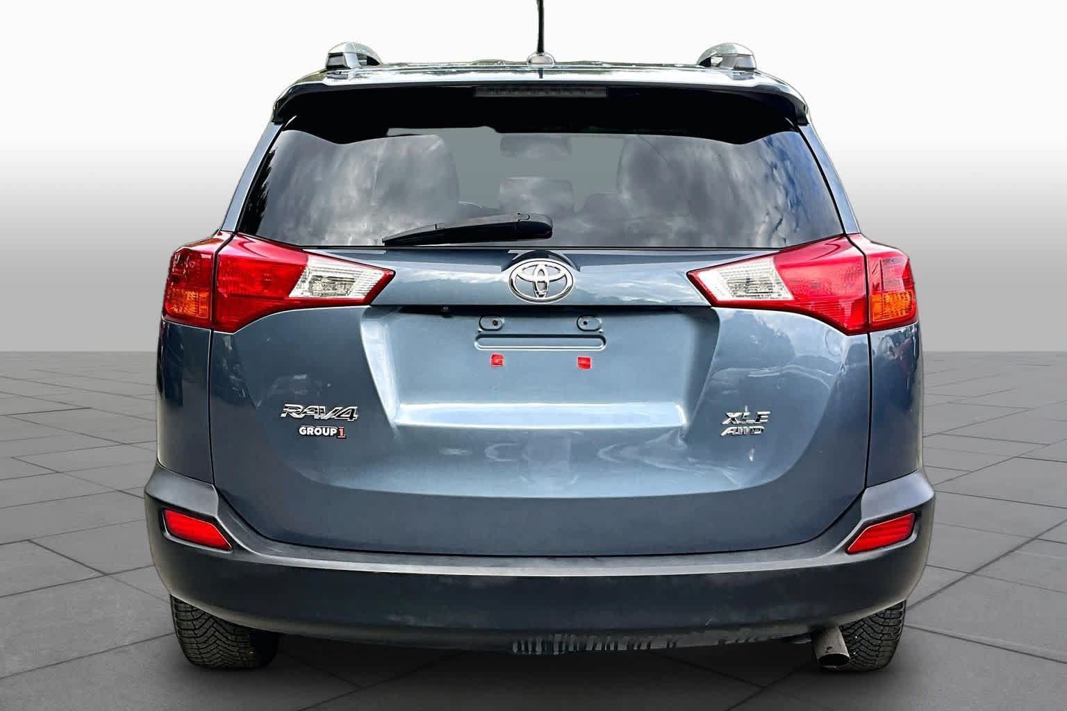 Used 2014 Toyota RAV4 XLE AWD/4WD image 5