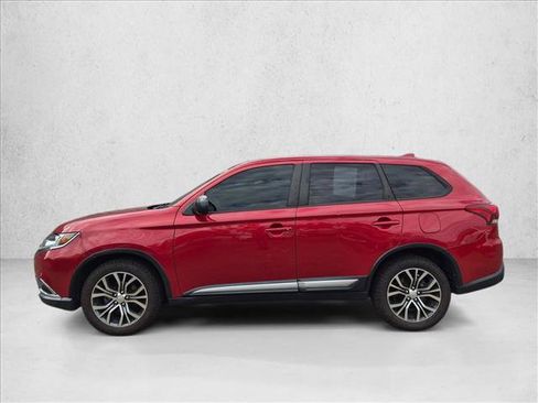 Used 2017 Mitsubishi Outlander ES AWD/4WD image 9