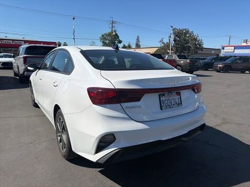 Used 2023 Kia Forte LXS image 7