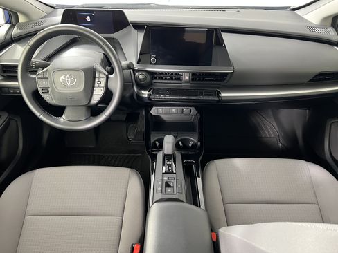 Used 2025 Toyota Prius LE AWD/4WD image 21