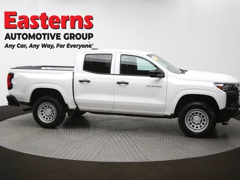 Used 2024 Chevrolet Colorado W/T w/ Technology Package RWD image 46
