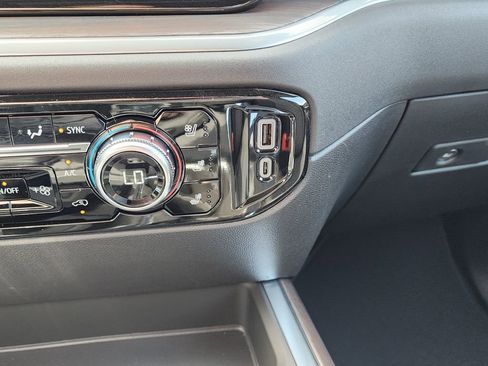 New 2026 GMC Sierra 1500 SLT w/ SLT Premium Plus Package image 29