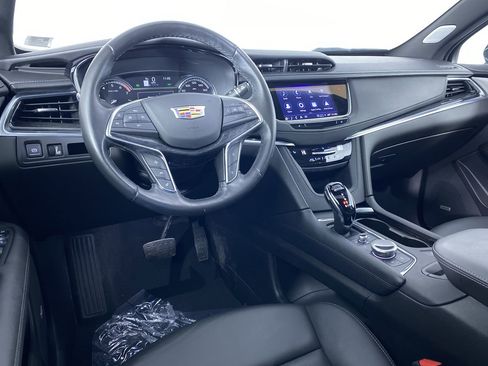 Certified 2023 Cadillac XT5 Premium Luxury w/ LPO, Floor Liner Package image 2