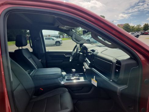Certified 2023 GMC Sierra 1500 SLT w/ SLT Premium Package AWD/4WD image 11