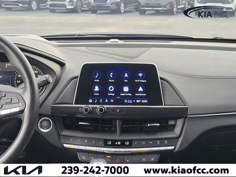 Used 2025 Cadillac CT4 Premium Luxury RWD image 18