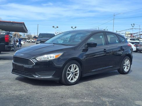 Used 2018 Ford Focus SE image 1