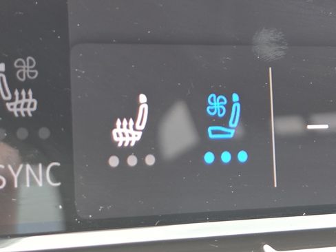 Used 2024 Volkswagen Atlas SEL AWD/4WD image 8